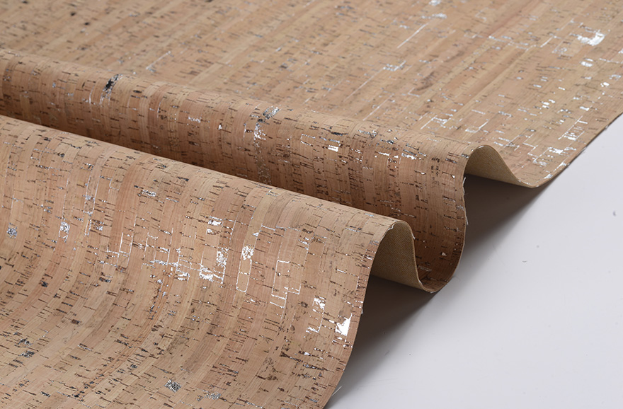 用軟木制品做出來的木板墻也是相當(dāng)好看的