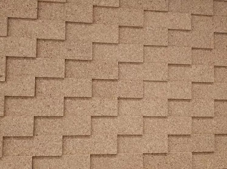 從天然軟木材料可以得到哪4種主要建筑材料？