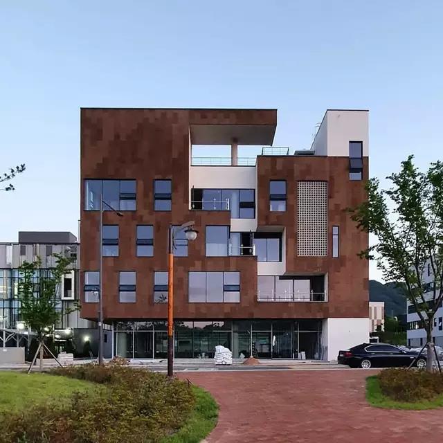 軟木墻板.jpg 軟木墻板.jpg