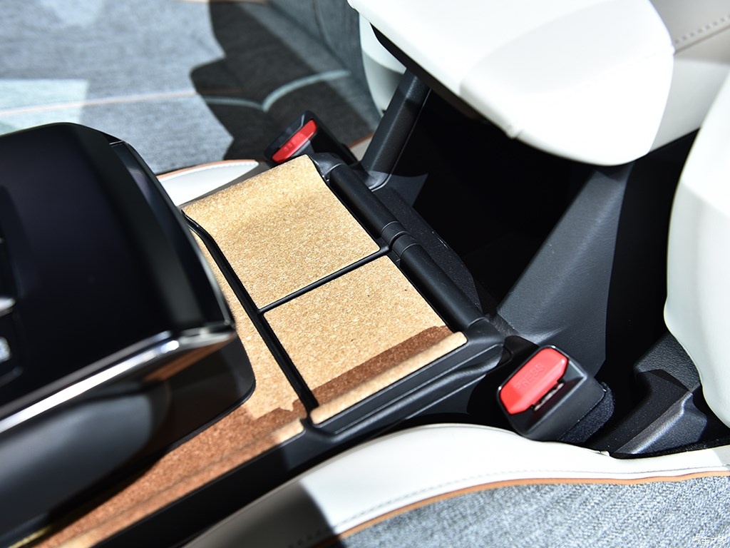 軟木布.jpg 軟木布.jpg